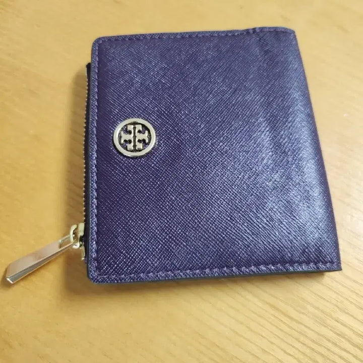 [BUNJANG] Tory Burch Purple Bi-fold Wallet with Silver Logo / 토리버치 지갑