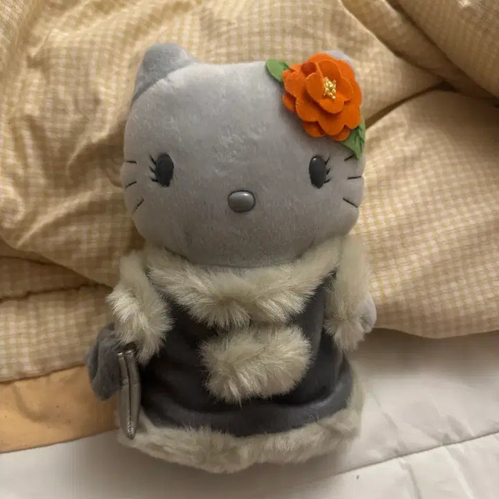 [BUNJANG] 2001 Winter Kitty (Gray) / 2001년도 회색 겨울 키티 판매
