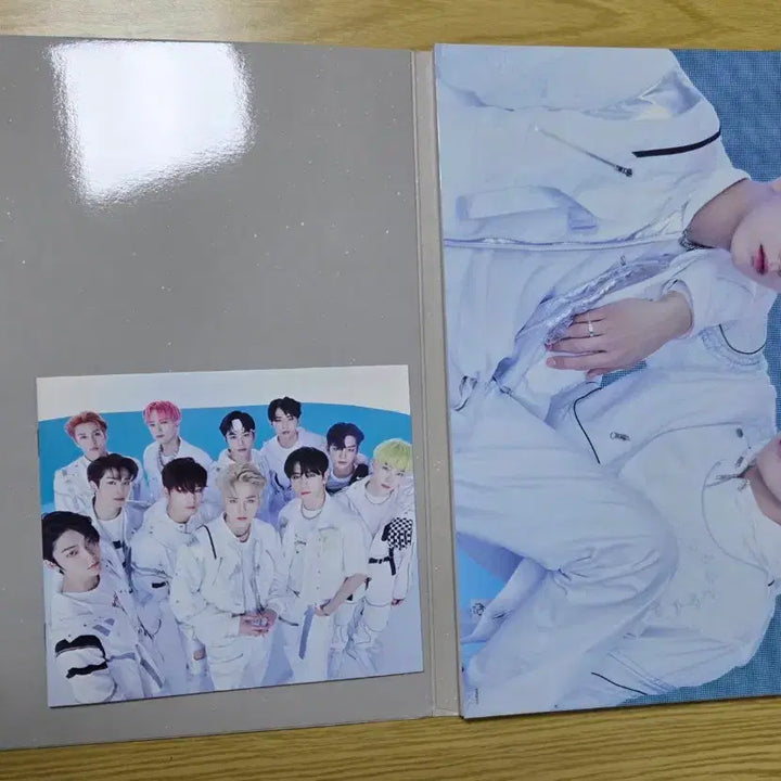 [BUNJANG] The Boyz Breaking Dawn Album + Juyeon Premium Photo Bundle Set / 더보이즈 Breaking Dawn 앨범+ 주연 프리미엄 포토