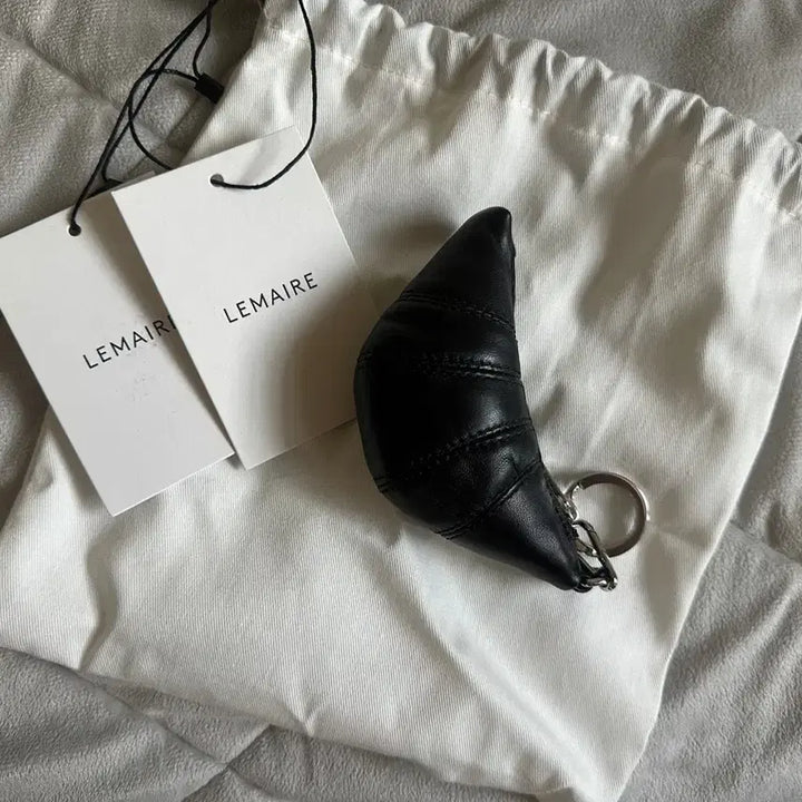 [BUNJANG] Lemaire Mini Croissant Keyring Black / 르메르 미니 크루아상 키링 블랙