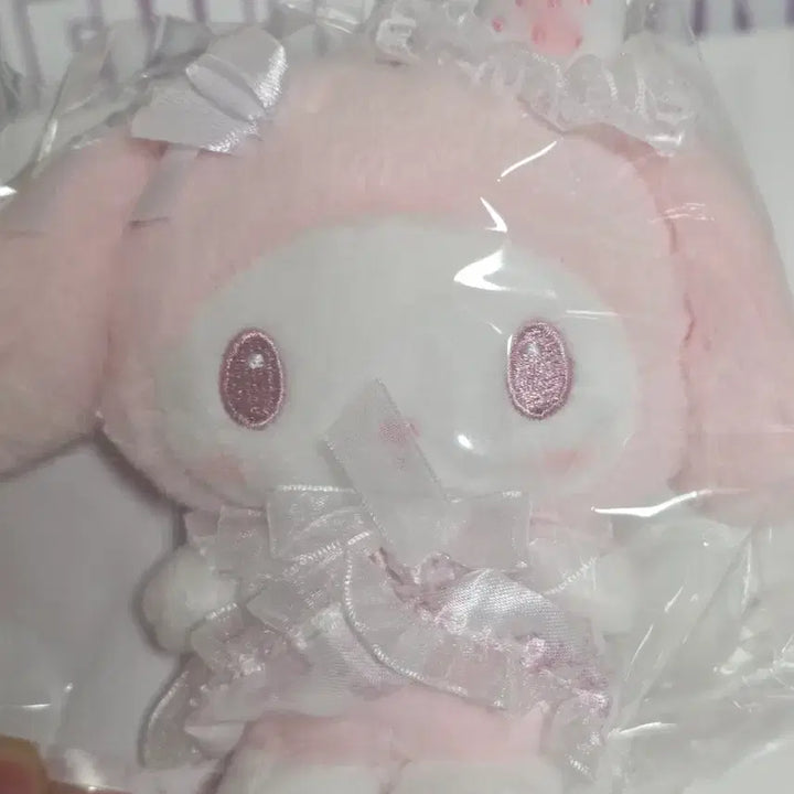 [BUNJANG] Sanrio Shiroichigo Mascot Plush Keychain (Re-release Version) / [산리오] 시로이치고 마스코트 인형 재발매 버전