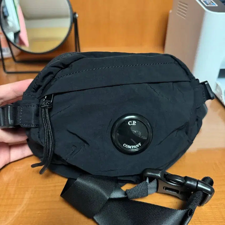 [BUNJANG] CP Company Lens Detail Nylon Hip Bag / cp컴퍼니 힙색