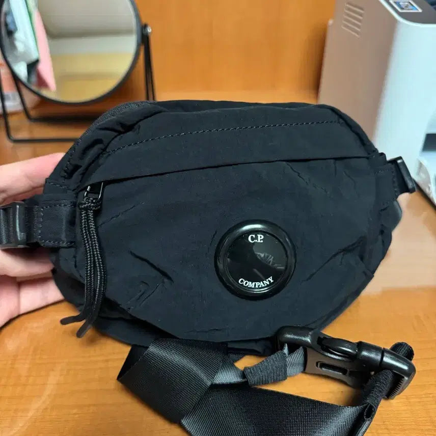 [BUNJANG] CP Company Lens Detail Nylon Hip Bag / cp컴퍼니 힙색
