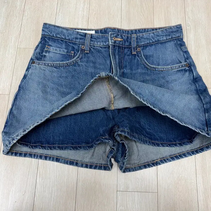 [BUNJANG] Zara Denim Skirt Shorts (M) / (M)자라 청치마 청반바지 치마바지(거의새거)(마지막가격)