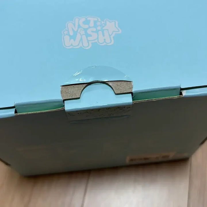 [BUNJANG] NCT WISH 1st Anniversary MD Turntable Bluetooth Speaker Riku (Unsealed) / 엔시티 위시 1주년엠디 턴테이블 블루투스 스피커 리쿠