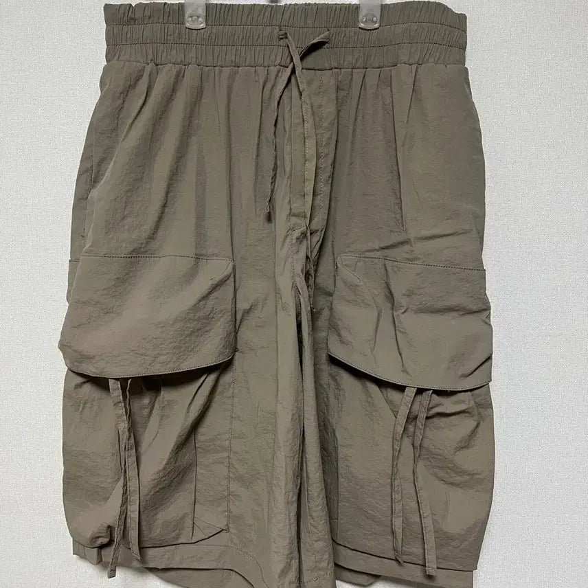 [BUNJANG] Bellie Citytrip Cargo Bermuda Pants Khaki / [30] 벨리에 네오시티트립 하프 팬츠 새상품급
