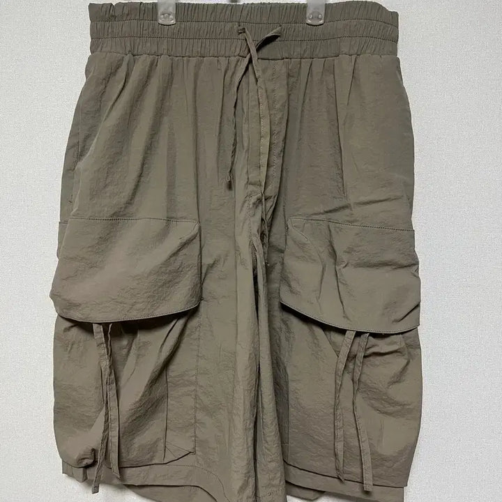[BUNJANG] Bellie Citytrip Cargo Bermuda Pants Khaki / [30] 벨리에 네오시티트립 하프 팬츠 새상품급