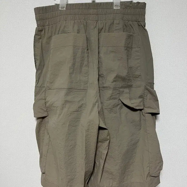[BUNJANG] Bellie Citytrip Cargo Bermuda Pants Khaki / [30] 벨리에 네오시티트립 하프 팬츠 새상품급
