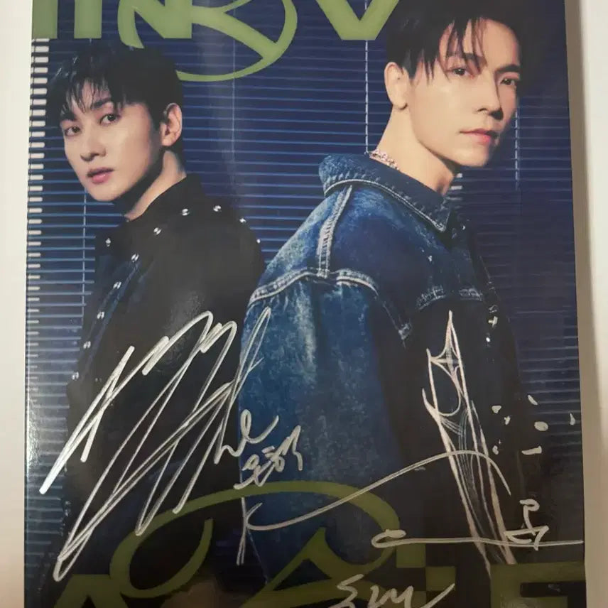 [BUNJANG] SUPER JUNIOR-D&amp;E Mini 6th Album INEVITABLE Version B Autographed Album / SUPER JUNIOR-D&amp;E 미니6집 B버전 친필사인 앨범