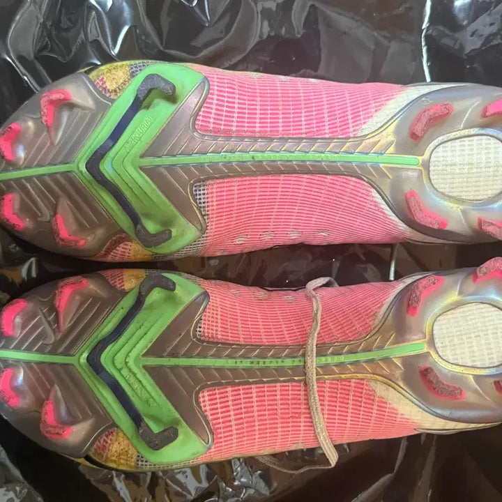 [BUNJANG] Nike Mercurial Superfly 8 Dragonfly Edition Soccer Cleats (285mm) / 머큐리얼 슈퍼플라이8 드래곤플라이