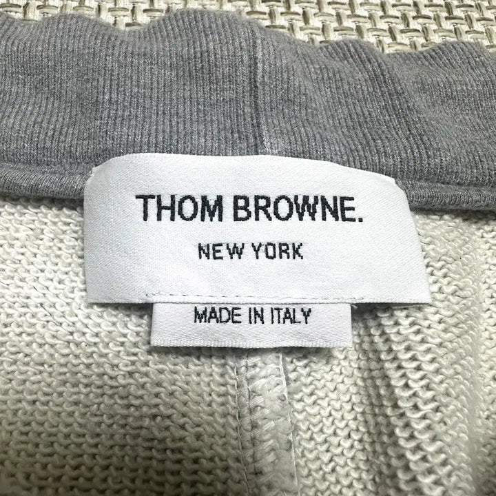 [BUNJANG] Thom Browne 25SS Sprite Grey Jogger Pants / [0/새상품급] 25ss 톰브라운 스프라이트 그레이 조거팬츠