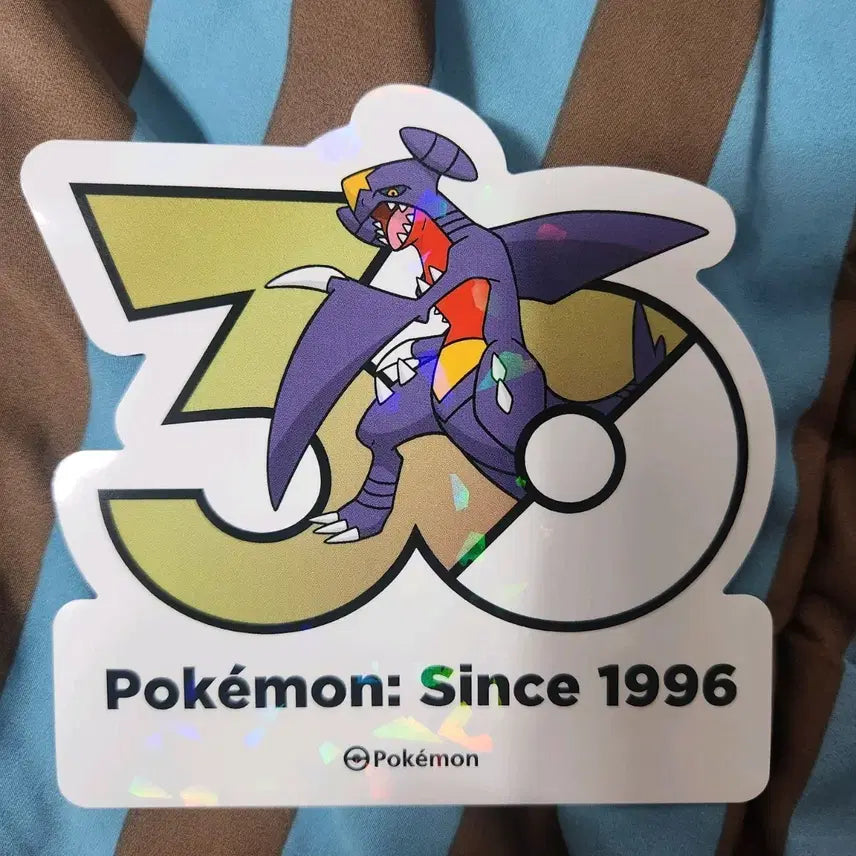 [BUNJANG] Pokemon 30th Anniversary Garchomp Hologram Sticker / 포켓몬스터 30주년 스티커 한카리아스