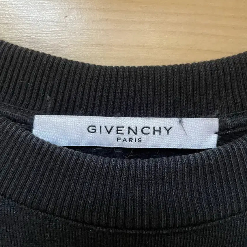 [BUNJANG] Givenchy Black Sweatshirt / 지방시 맨투맨 판매합니다