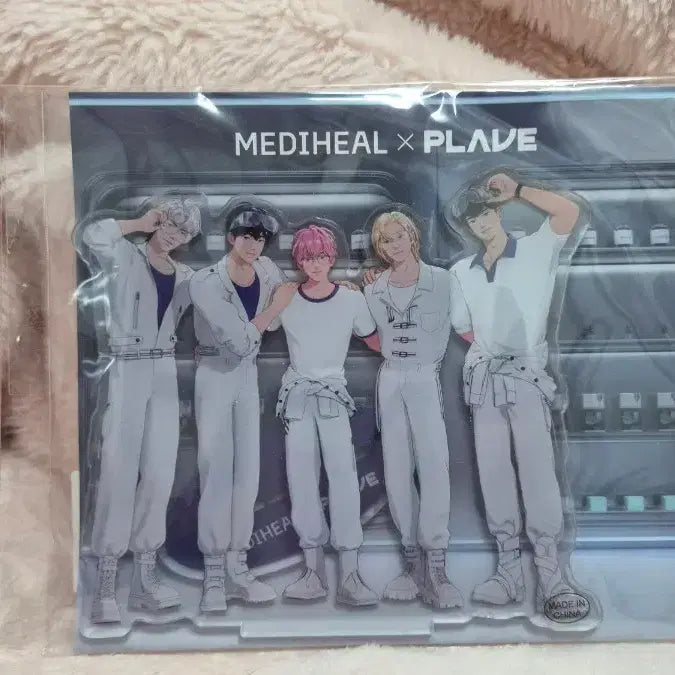 [BUNJANG] PLAVE Mediheal Acrylic Standee Sealed / 플레이브 메디힐 아크릴 미개봉