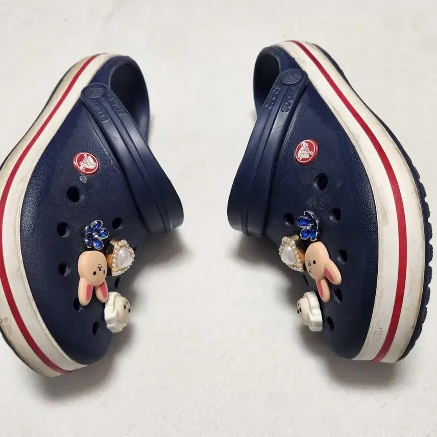 [BUNJANG] Crocs Sandals Navy M5W7 (240mm) / 크록스샌들 M5W7 사이즈240