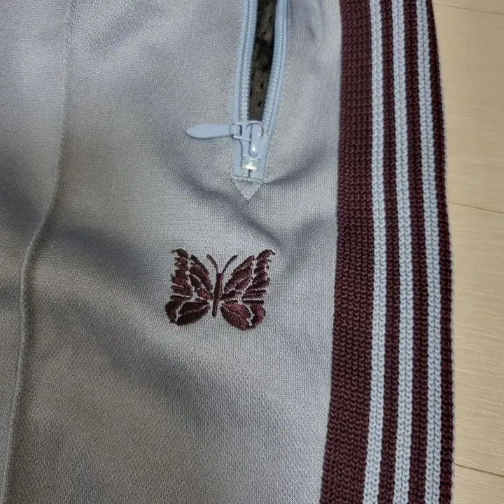 [BUNJANG] Needles Straight Track Pants Socks Blue S / 니들스 스트레이트 트랙 팬츠 삭스 블루 s