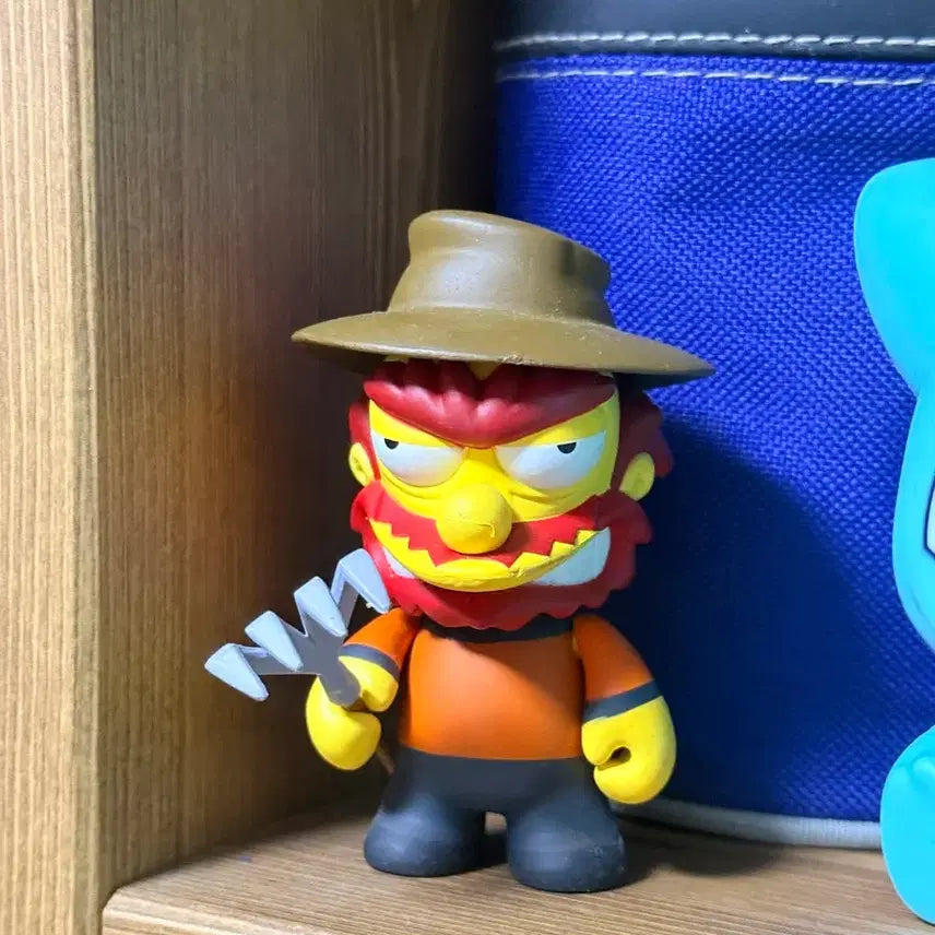 [BUNJANG] Kidrobot The Simpsons Treehouse of Horror Caretaker Willie (Freddy Krueger Version) Figure / [판매] 키드로봇 심슨 트리하우스 오브 호러 - 프레디 윌리 피규어