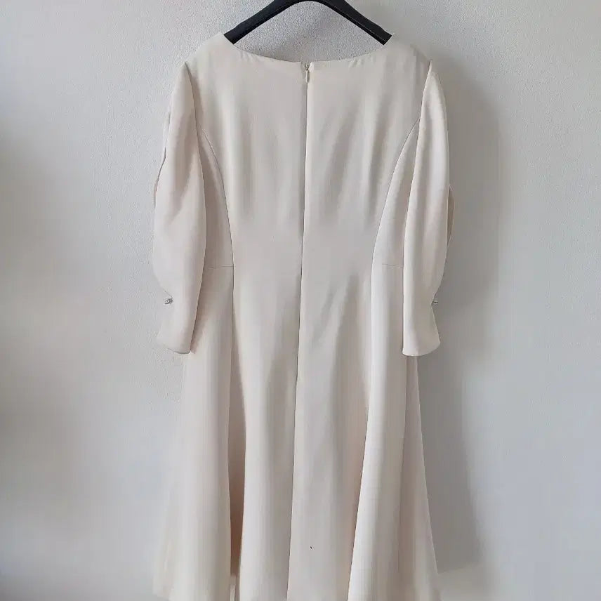 [BUNJANG] Kenneth Lady Cream 100% Polyester Pearl Button Dress / 케네스레이디 원피스 66사이즈 (택달린새상품)