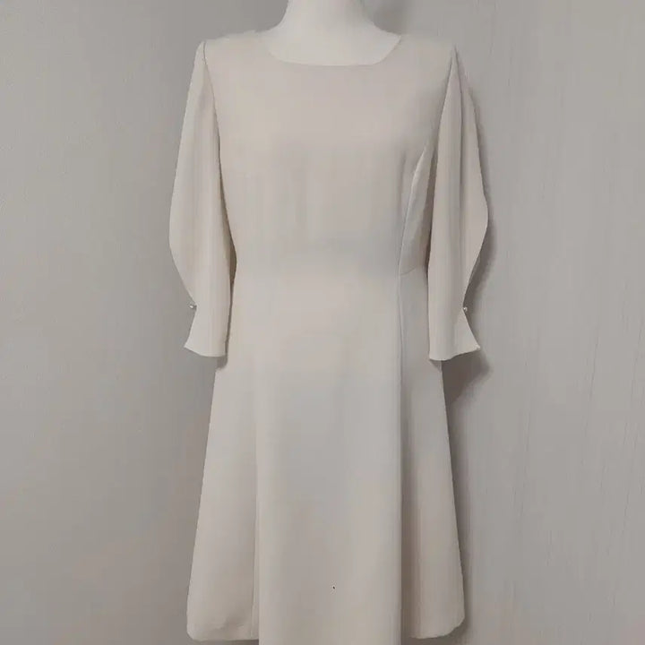 [BUNJANG] Kenneth Lady Cream 100% Polyester Pearl Button Dress / 케네스레이디 원피스 66사이즈 (택달린새상품)