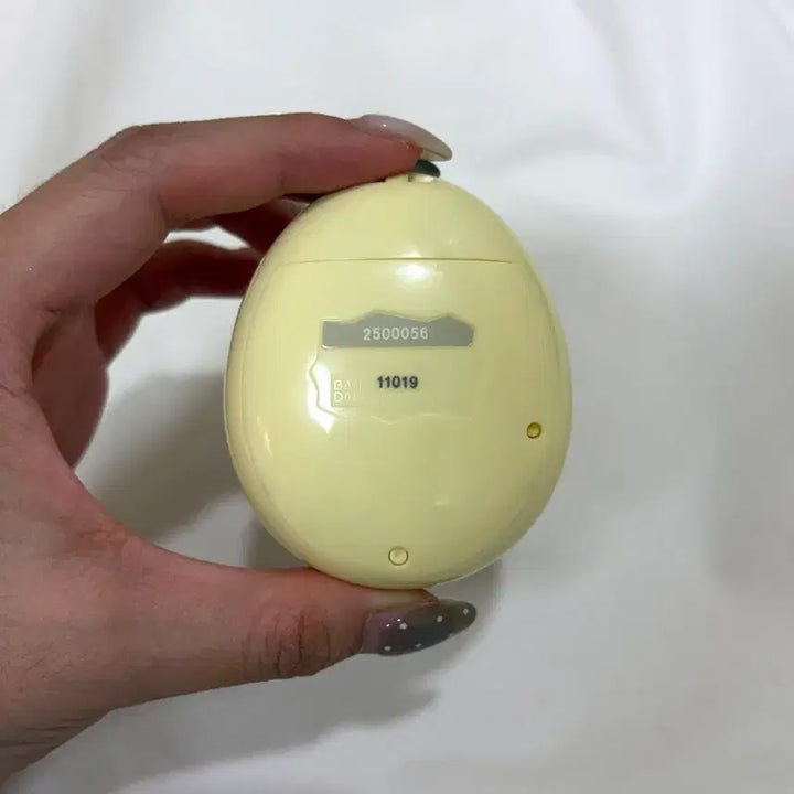 [BUNJANG] Tamagotchi Meets Sweets Edition Yellow Full Box / 다마고치 미츠 스위츠 옐로우 풀박