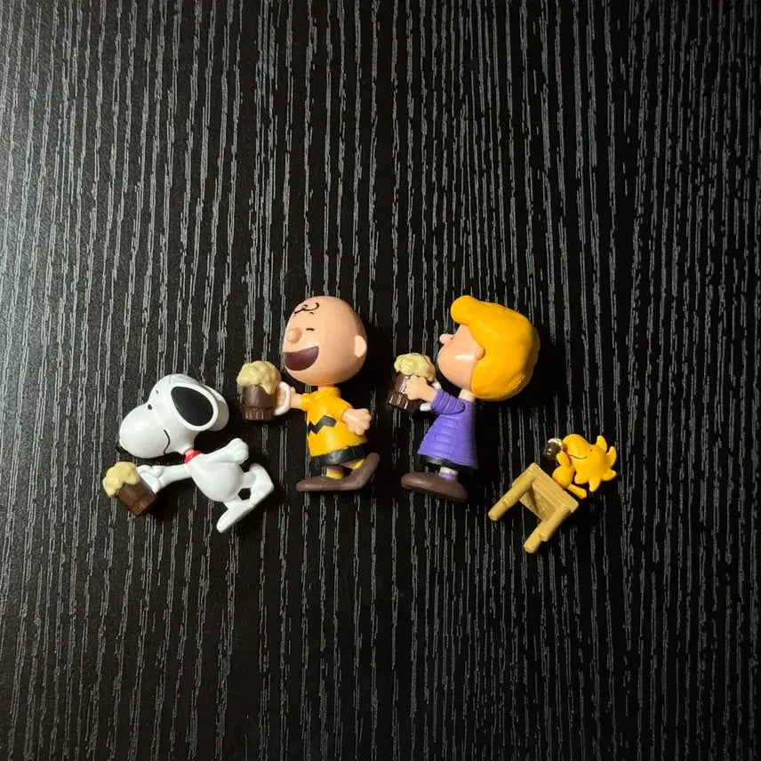 [BUNJANG] Snoopy &amp; Friends "Cheers to All" Gachapon Figure Set / [일괄] 스누피 다함께 건배 치얼스 맥주 우드스탁 찰리브라운 가챠 피규어