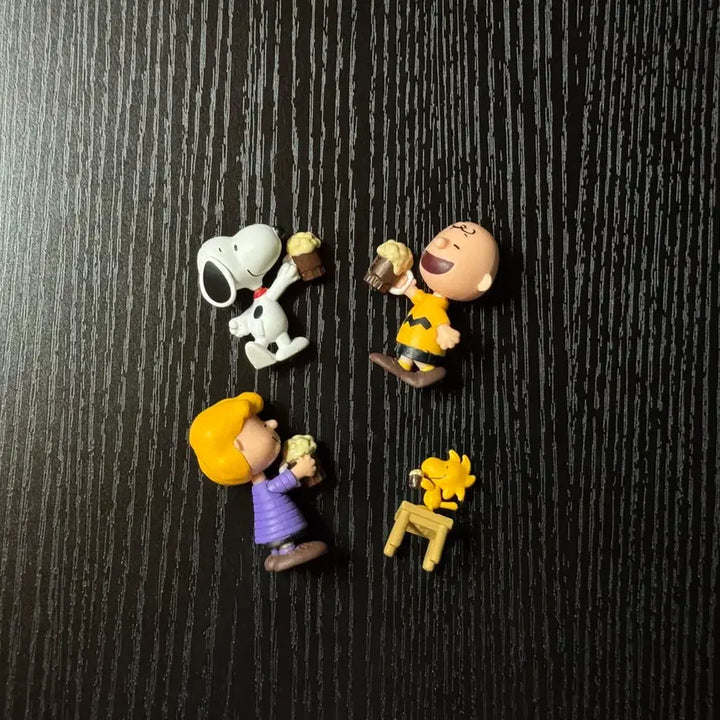 [BUNJANG] Snoopy &amp; Friends "Cheers to All" Gachapon Figure Set / [일괄] 스누피 다함께 건배 치얼스 맥주 우드스탁 찰리브라운 가챠 피규어