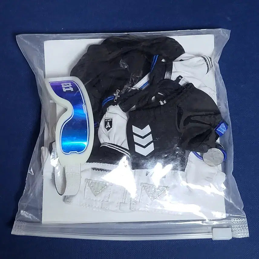 [BUNJANG] 10cm Wooble Special Agent Doll Clothes Set (White/Blue Goggles Included) / 10cm 솜인형옷 우블 특수요원 화이트 블루 고글포함 양도 무속성
