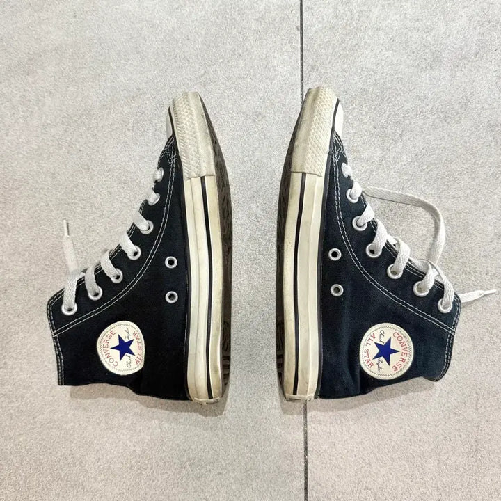 [BUNJANG] Converse Chuck Taylor All Star High Top Shoes / (정품 컨버스) 척테일러 올스타 하이 220 (실제 사이즈 230)