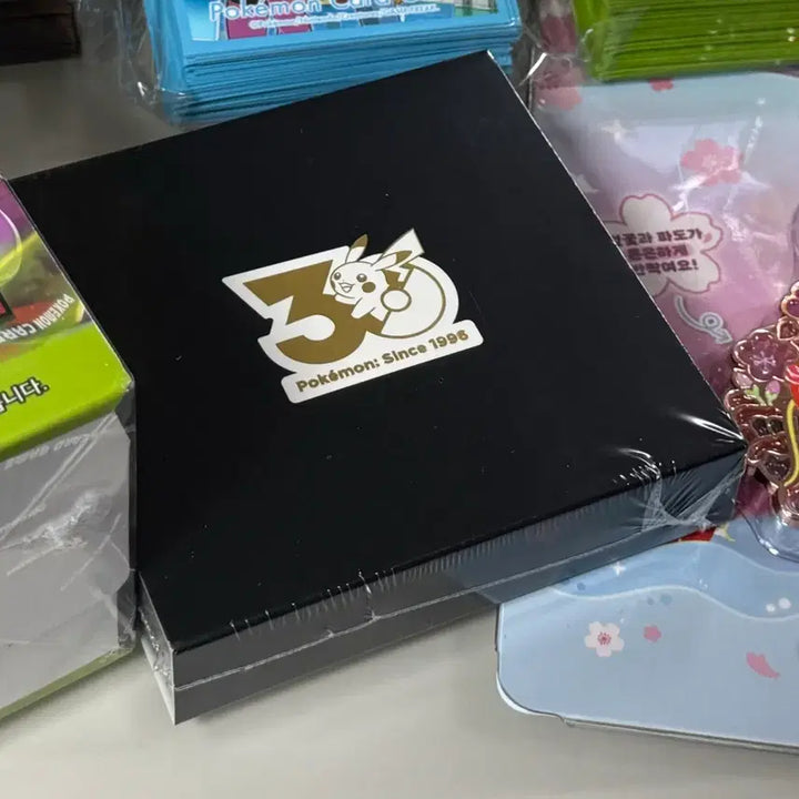 [BUNJANG] Pokemon 30th Anniversary Badge (April Release) - Sealed / 포켓몬 30주년 뱃지 (4월) 미개봉