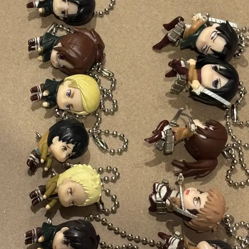 [BUNJANG] Attack on Titan Vintage Long Swing Gacha Bundle Set / 진격거 고전 대롱 스윙 가챠 일괄 (리바이,미카사,에렌)