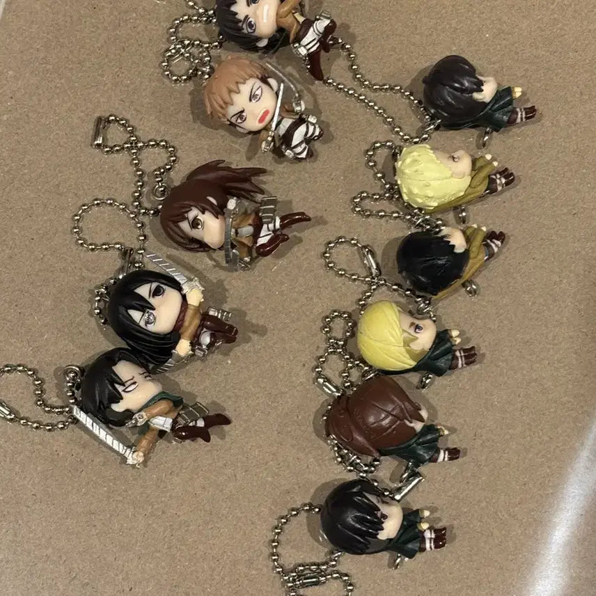 [BUNJANG] Attack on Titan Vintage Long Swing Gacha Bundle Set / 진격거 고전 대롱 스윙 가챠 일괄 (리바이,미카사,에렌)