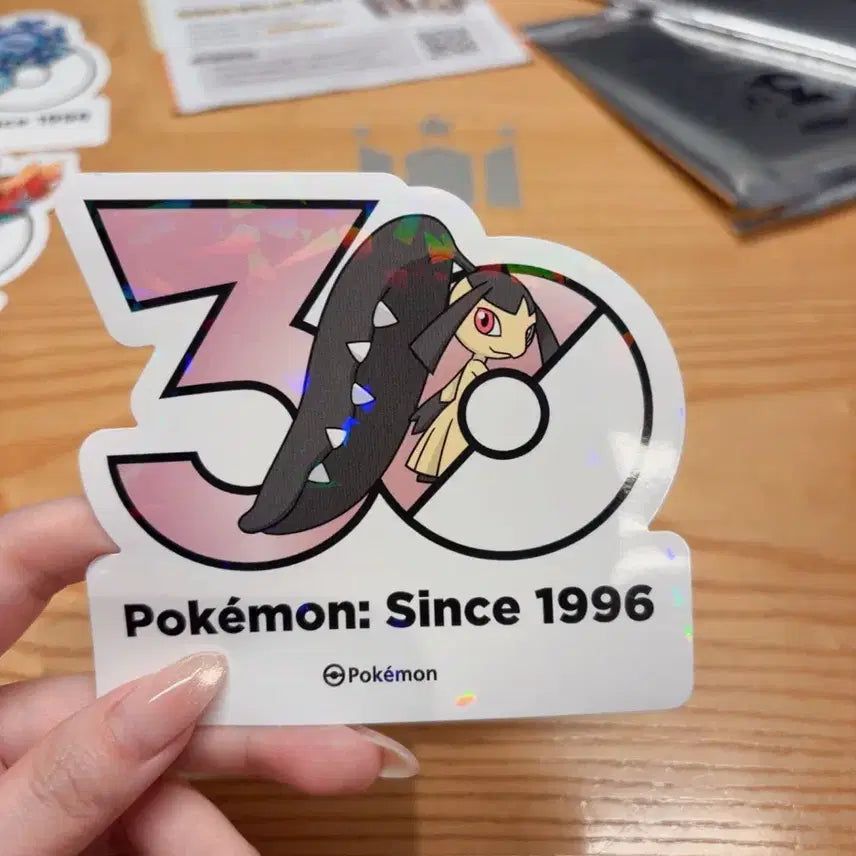 [BUNJANG] Kanto Vaporeon 30th Anniversary Hologram Sticker / 입치트 포켓몬 30주년 기념 스티커