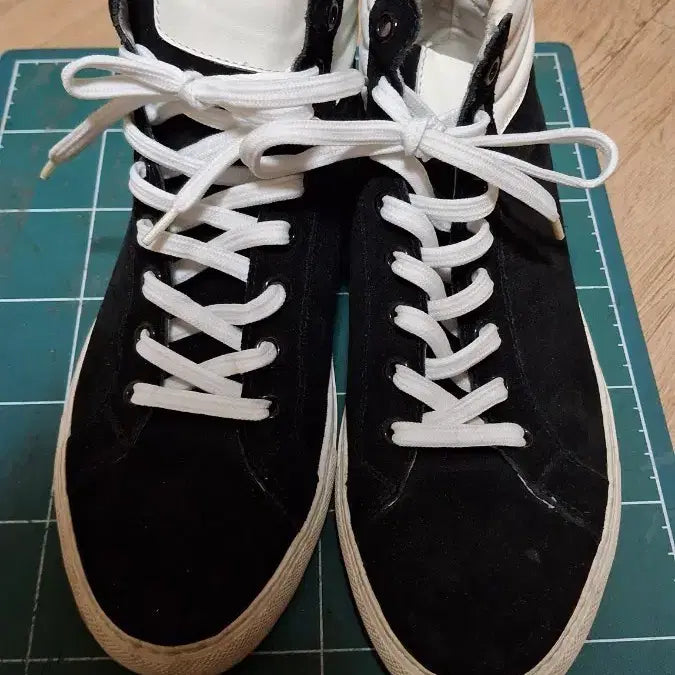 [BUNJANG] Common Projects Suede Mid-Top Sneakers Size 41 / 커먼프로젝트  스웨이드 미드탑 스니커즈 41사이즈