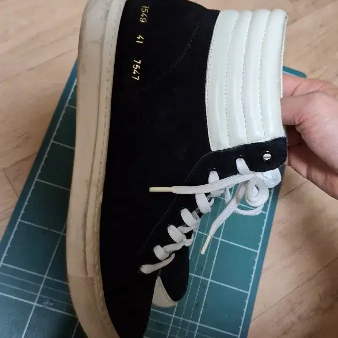 [BUNJANG] Common Projects Suede Mid-Top Sneakers Size 41 / 커먼프로젝트  스웨이드 미드탑 스니커즈 41사이즈