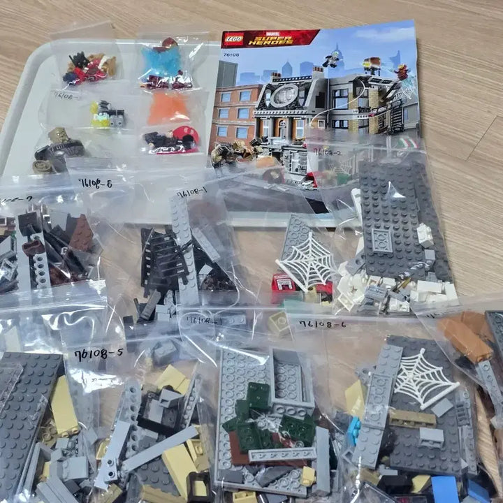 [BUNJANG] LEGO 76108 Disassembled Building Set / 레고 76108 역순분해
