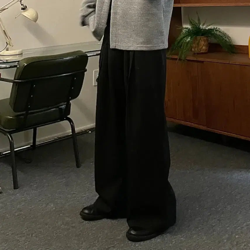 [BUNJANG] Lewy Back Banding Pintuck Wide Slacks (Black) / 르위 뒷밴딩 핀턱 와이드 슬렉스(블랙)
