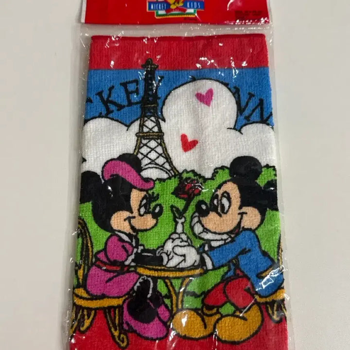 [BUNJANG] Disney Genuine Mickey Mouse &amp; Minnie Mouse Handkerchief Wall Decor / 디즈니 정품 미키미니 손수건 벽꾸 미키마우스 미니마우스