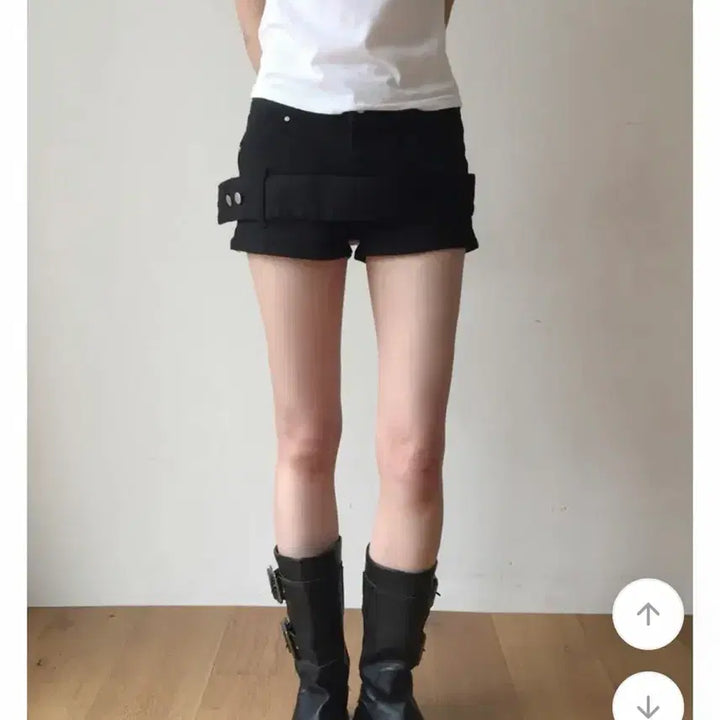 [BUNJANG] KAVAE Low Belt Shorts M / kavae 로우벨트 숏팬츠 M