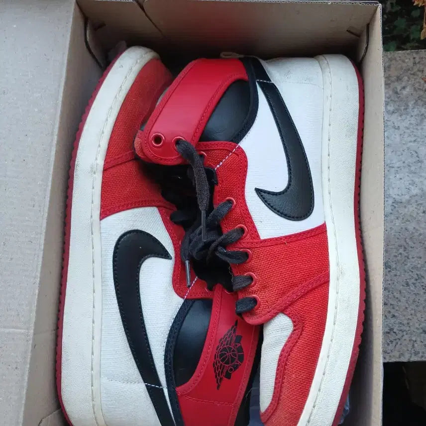 [BUNJANG] Nike Air Jordan 1 KO Chicago 2021 / 나이키 에어 조던1 KO 시카고 2021