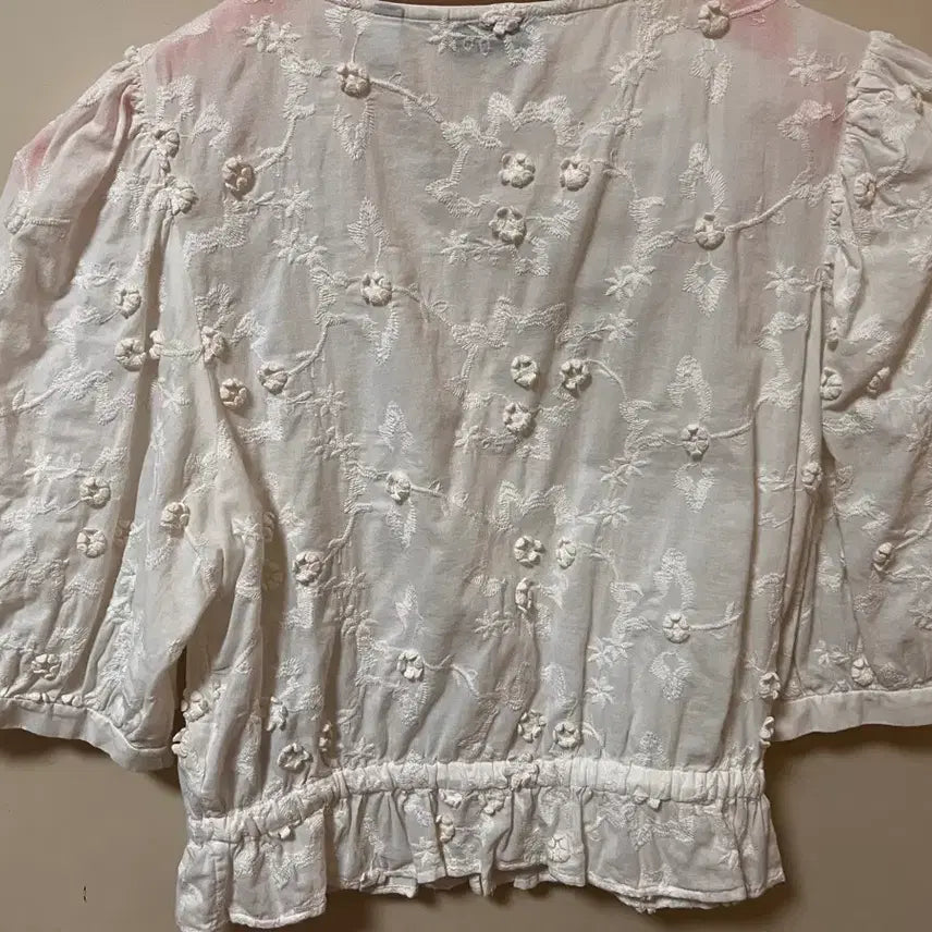 [BUNJANG] &amp; Other Stories White Embroidered Blouse EUR 32 / &amp; Other Stories 화이트 자수 블라우스 EUR 32