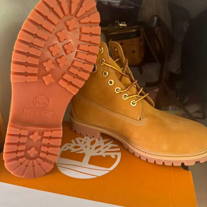 [BUNJANG] Timberland Premium 6-Inch Waterproof Boots Wheat Nubuck Wide 275mm / 팀버랜드 프리미엄 6인치 워터프루프 부츠 위트 누벅 - 와이드 275mm
