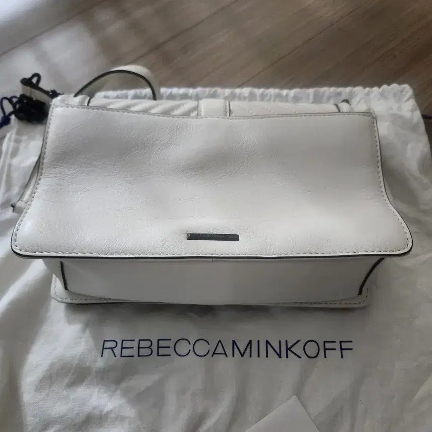 [BUNJANG] Rebecca Minkoff White Leather Chain Crossbody Bag / 레베카밍코프 화이트 레더 체인백