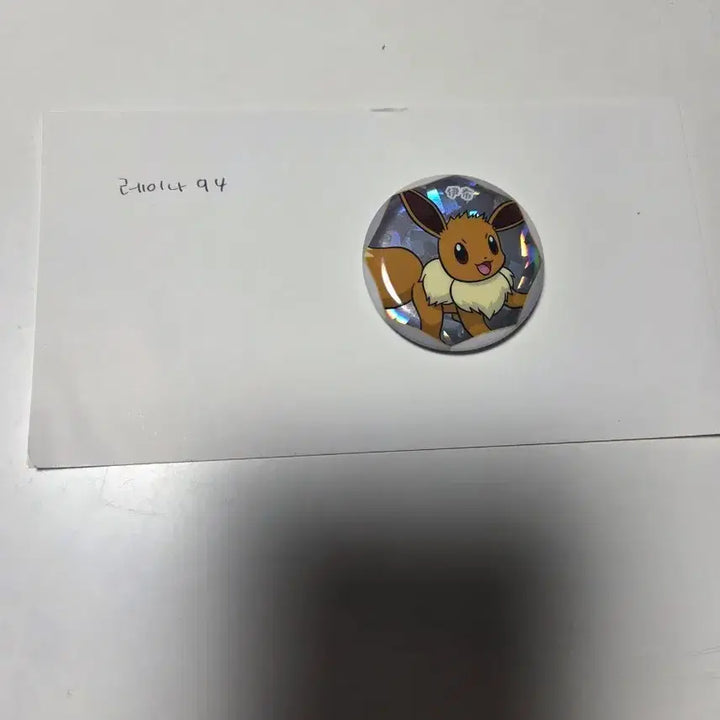 [BUNJANG] Pokemon Eevee Chinese Exclusive Hologram Can Badge / 포켓몬스터카드 이브이 캔뱃지