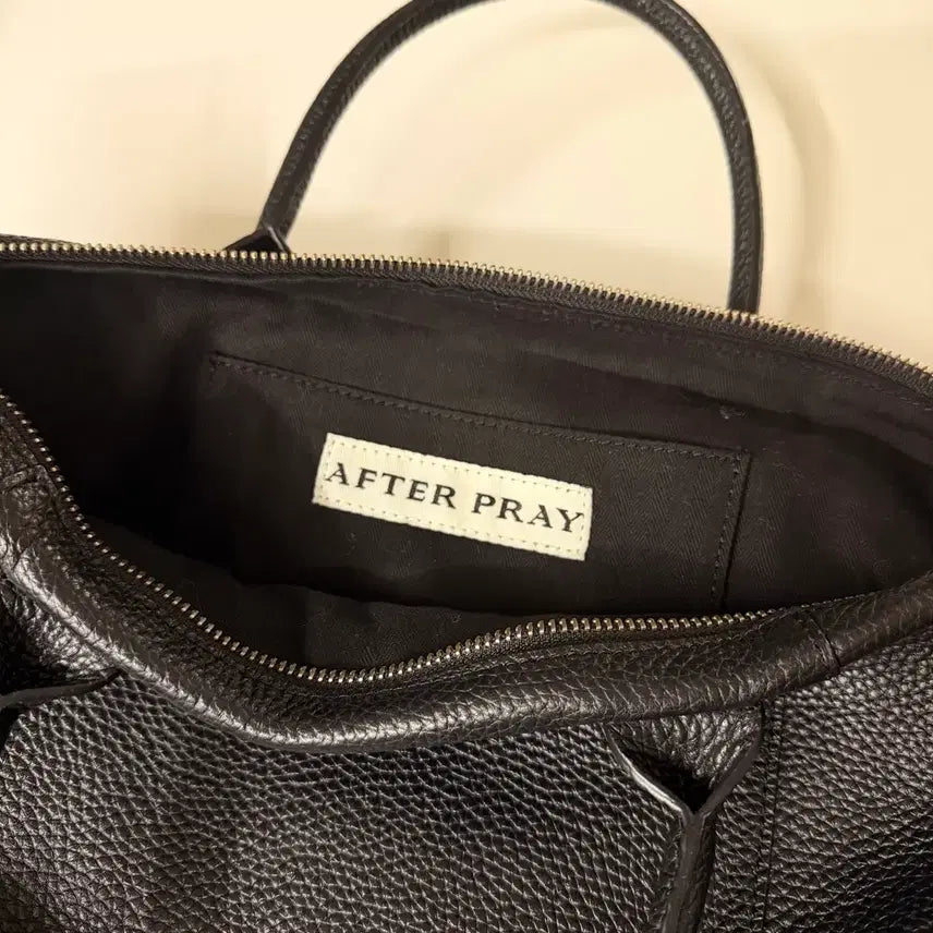 [BUNJANG] AfterPray Fortune Cookie Leather Crossbody Bag Black / 애프터프레이 포춘 쿠키 레더 크로스백 블랙