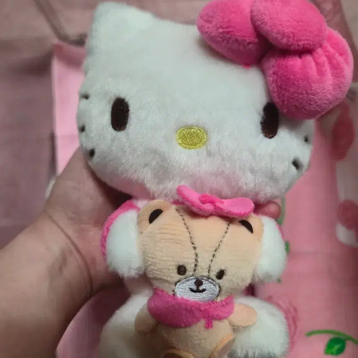 [BUNJANG] Hello Kitty Doll Keyring (Dog Tag) / 헬로키티 인형키링(군번줄) 팝니다.