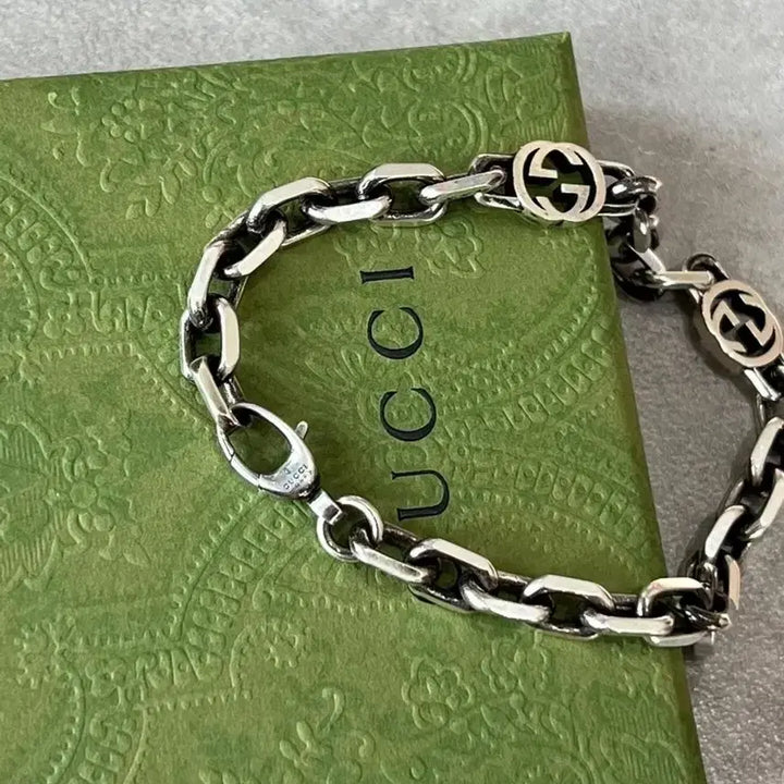 [BUNJANG] Gucci Silver GG Logo Bracelet Unisex / 구찌 실버 GG 로고 팔찌 남녀공용
