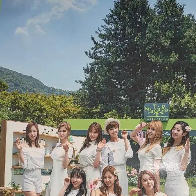 [BUNJANG] Nature Collection TWICE Group Poster / 네이처컬렉션 트와이스 포스터 TWICE 포스터