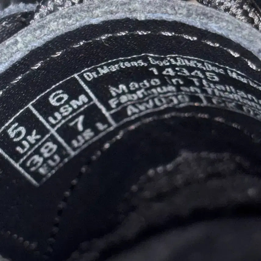 [BUNJANG] Dr. Martens 1461 3-Eye Mono Black Shoes / 닥터마틴 1461 3홀 모노 블랙