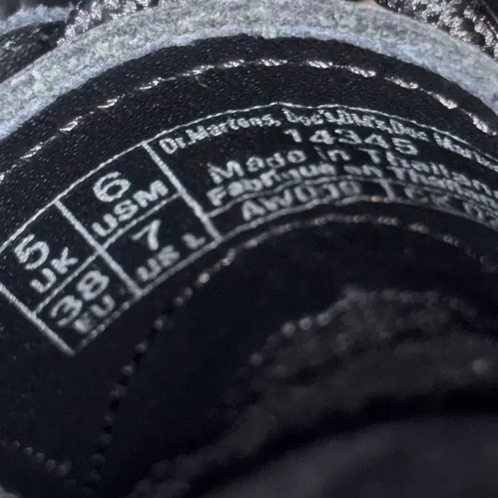 [BUNJANG] Dr. Martens 1461 3-Eye Mono Black Shoes / 닥터마틴 1461 3홀 모노 블랙