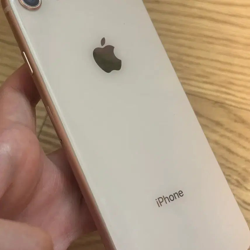 [BUNJANG] Apple iPhone 8 Rose Gold 64GB (Second Phone/Photography) / 아이폰 8 로즈골드 배터리 성능 최대치 100공기계 세컨폰 사진용 64